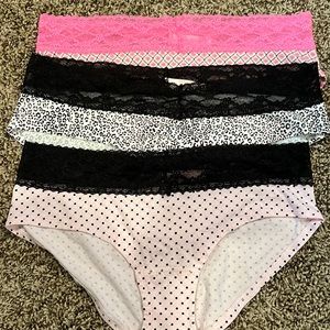NWOT Victoria’s Secret low rise/hip hugger panties.
